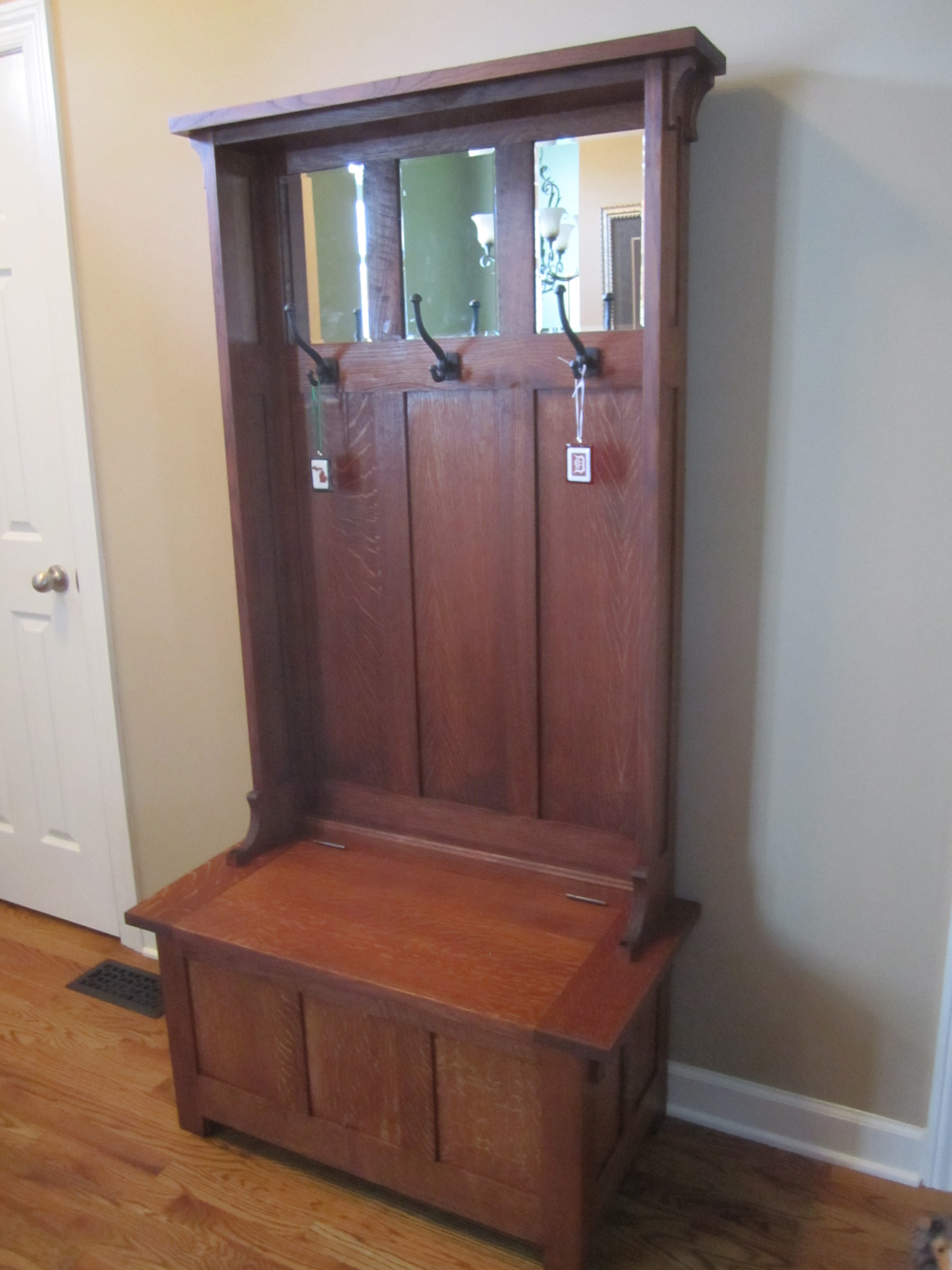 Arts & Crafts Hall Bench