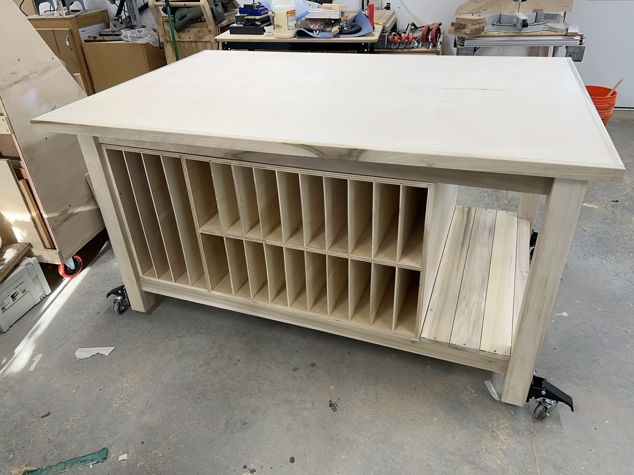 Cutting Workstation Type A