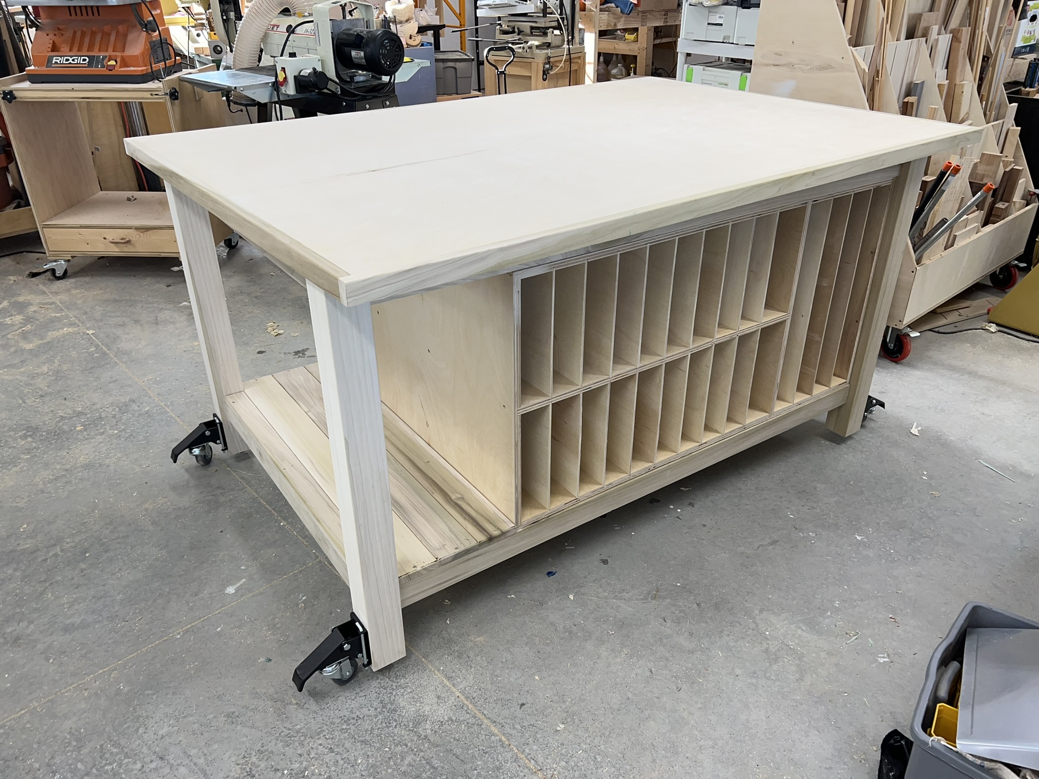 Cutting Workstation Type A